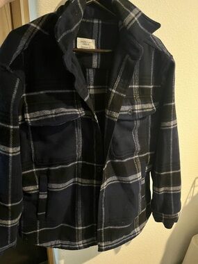American Eagle Outfitters Navy Plaid Button-Up Jacket